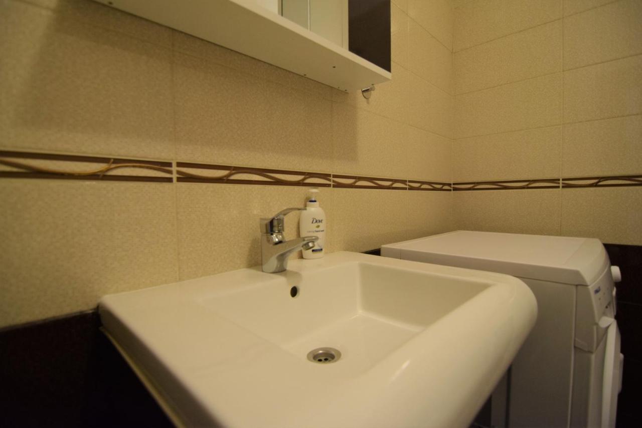 Old Town - Beautiful View Apartment Bukares Bagian luar foto