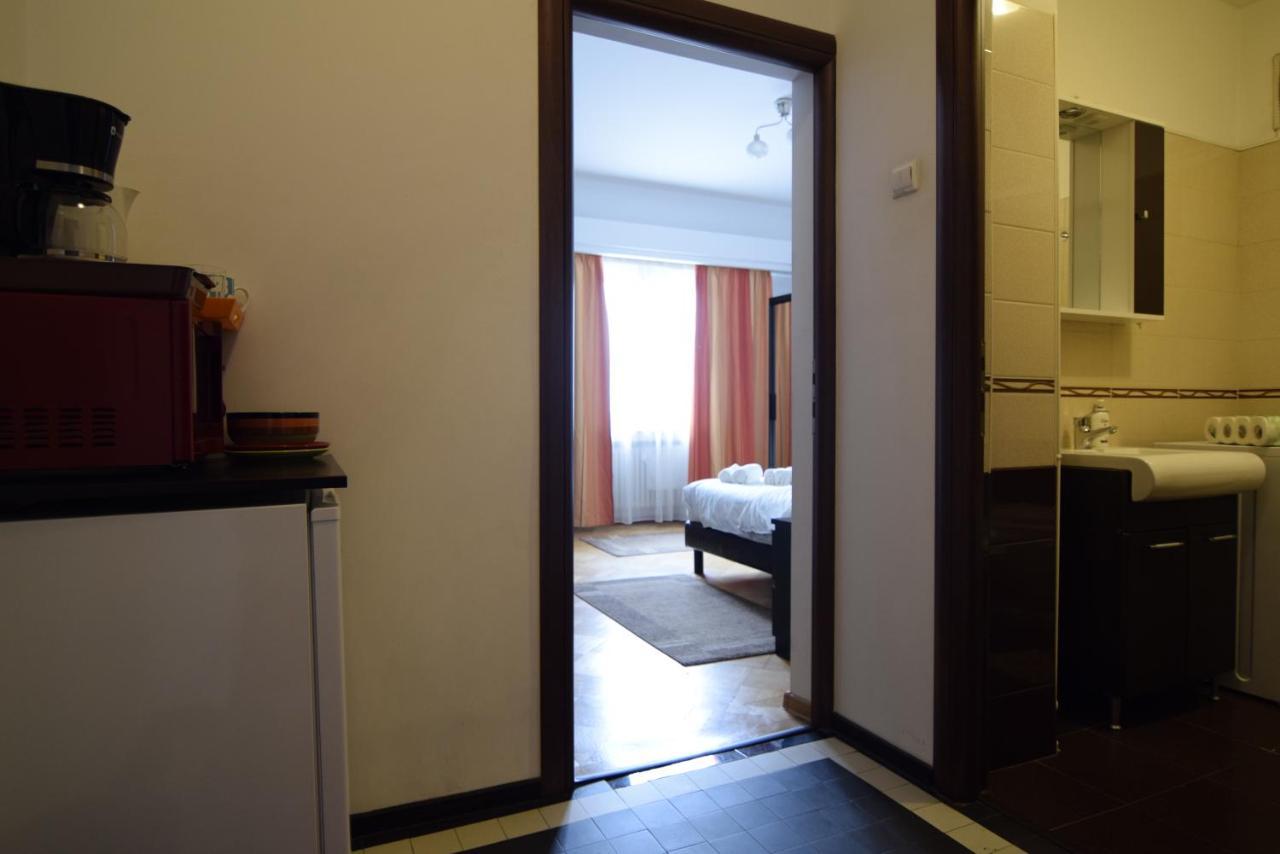 Old Town - Beautiful View Apartment Bukares Bagian luar foto